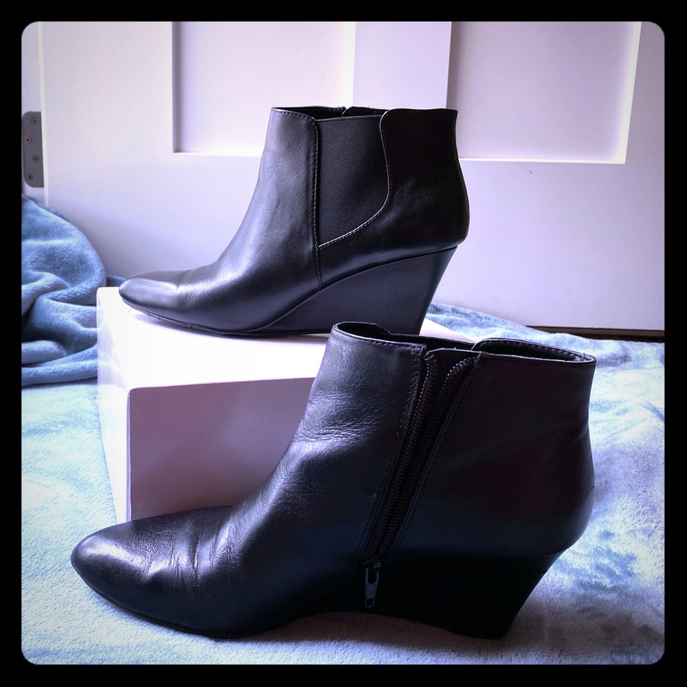Women’s Nine West Wedge Booties Size 8.5